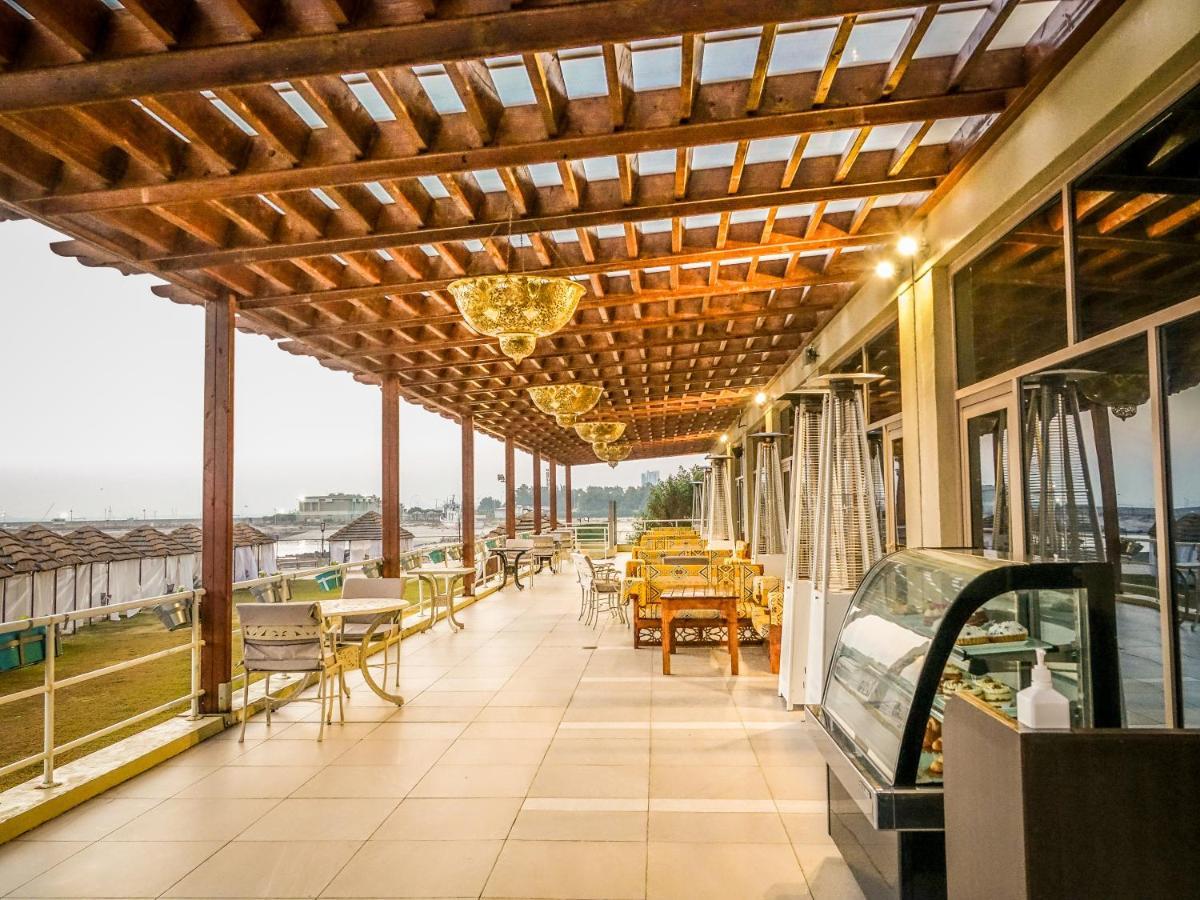 Al Kout Beach Hotel Кувейт Екстериор снимка