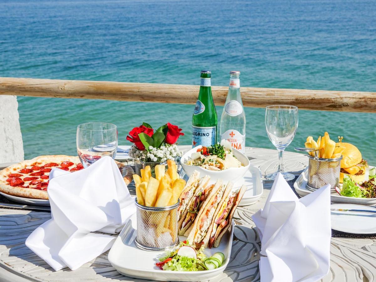 Al Kout Beach Hotel Кувейт Екстериор снимка