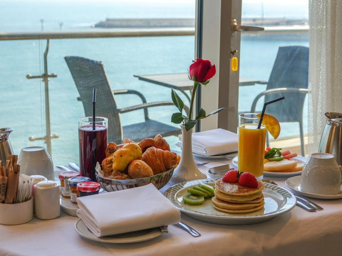 Al Kout Beach Hotel Кувейт Екстериор снимка