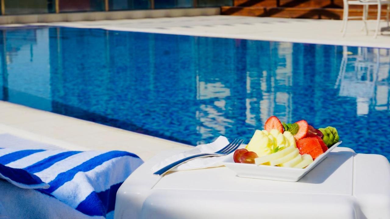 Al Kout Beach Hotel Кувейт Екстериор снимка